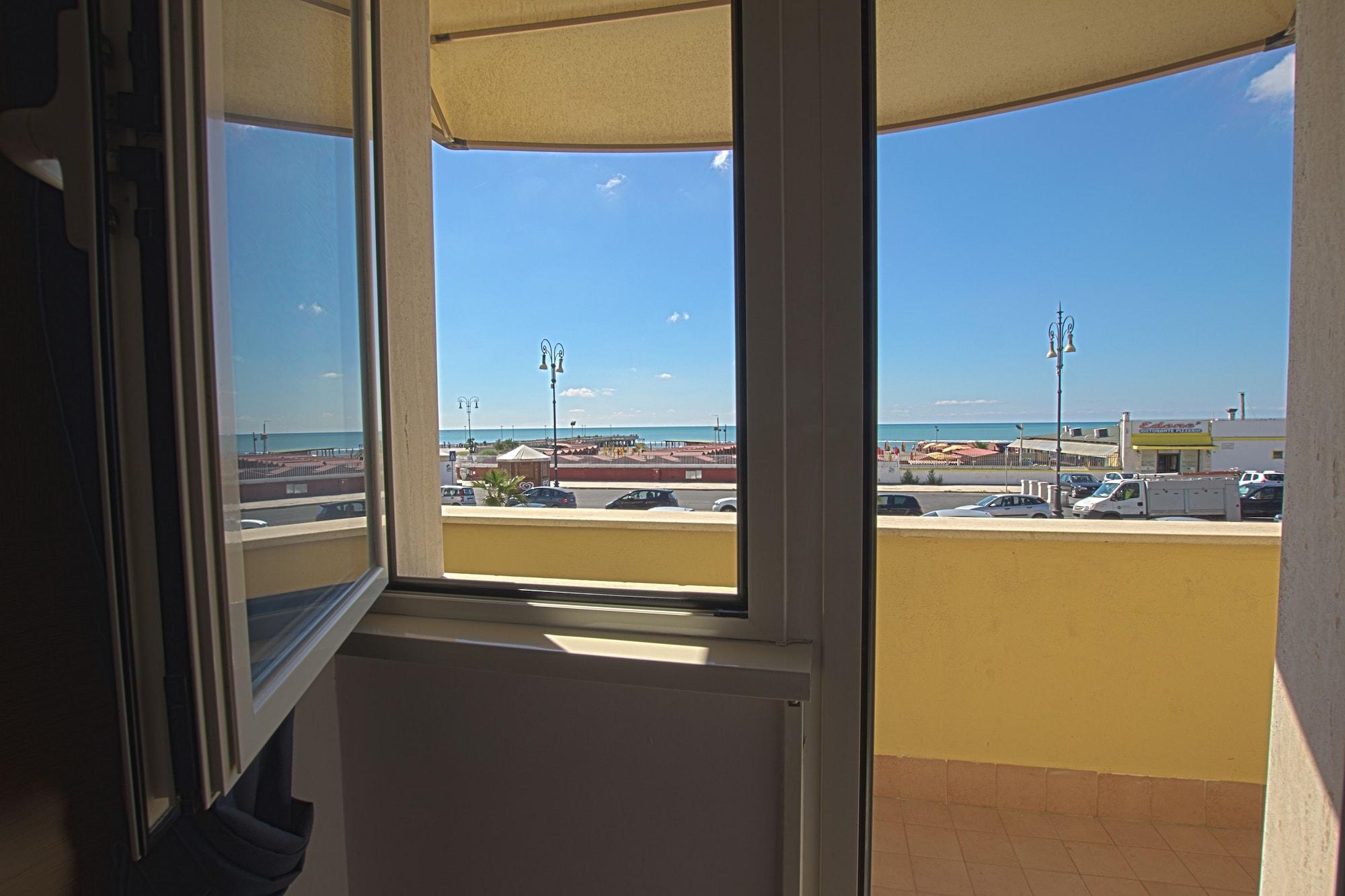 Hotel La Scaletta Lido di Ostia Luaran gambar