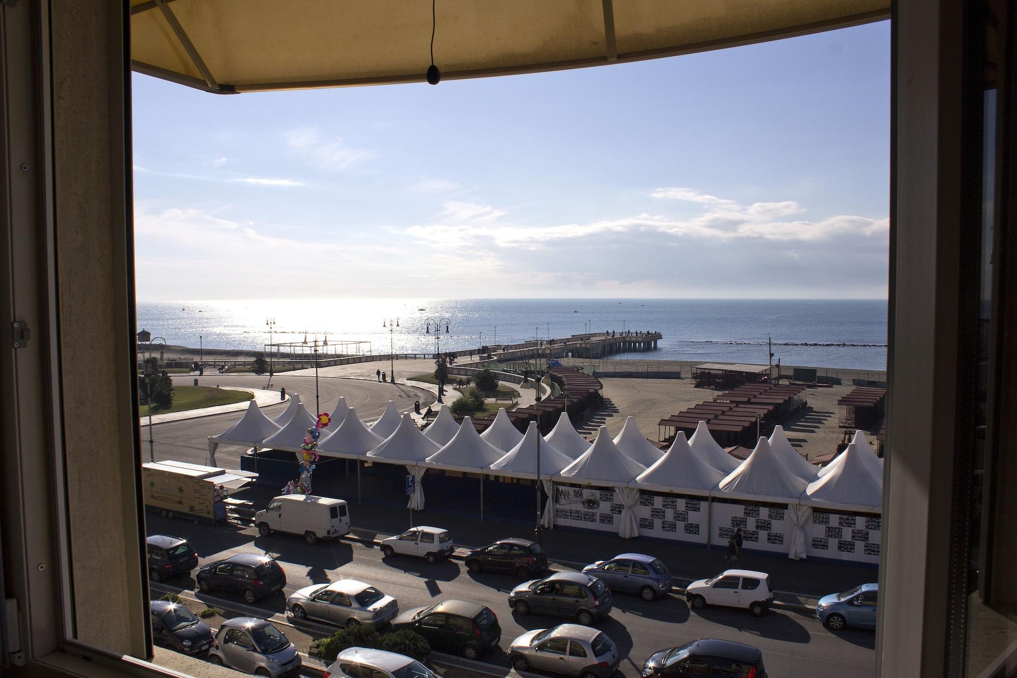Hotel La Scaletta Lido di Ostia Luaran gambar
